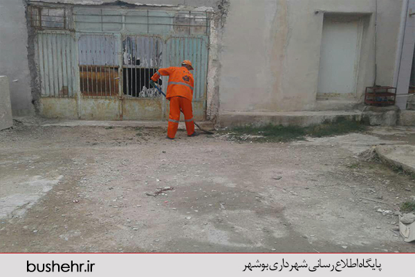 پاکسازی محلات شهر توسط پاکبانان سازمان پسماند شهرداری بندر بوشهر