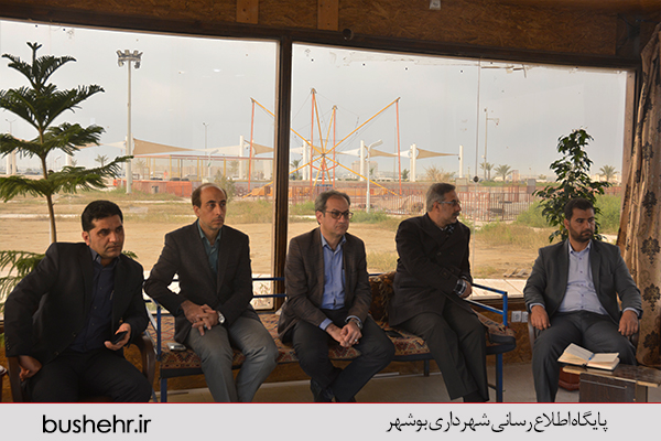 نشست شهردار بندر بوشهر با معاونین