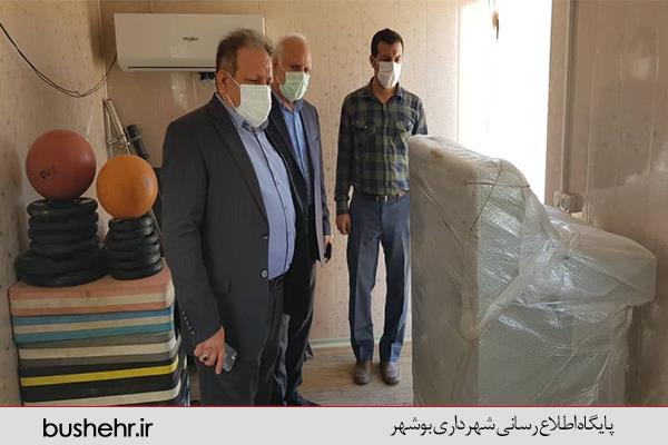 بازدید شهردار بندر بوشهر از پروژه چرخ فلک