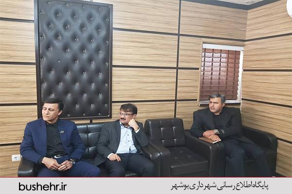 دیدار رئیس شورای اسلامی و شهردار بندر بوشهر با مدیرکل اداره ورزش و جوانان