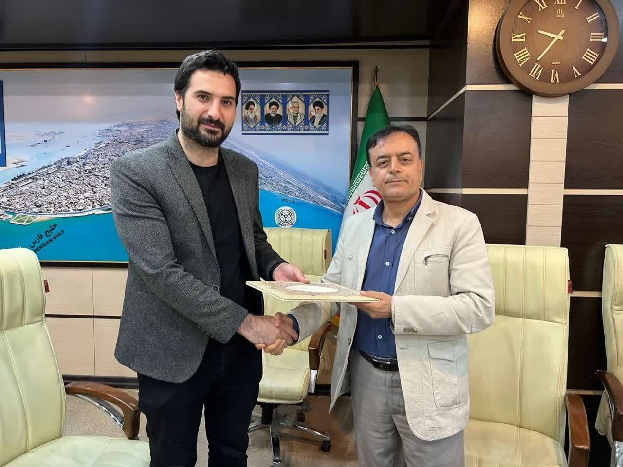 با اهدای حکمی از سوی شهردار بندر بوشهر؛ سرپرست مدیریت ارتباطات و امور بین الملل شهرداری بوشهر منصوب شد