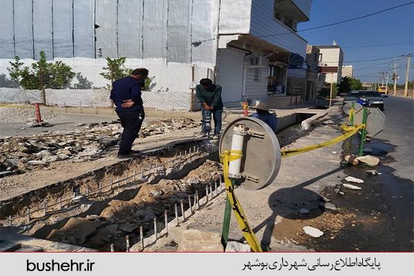 در راستای بهسازی پُل ها ، جداول و کانال های دفع آبهای سطحی واقع در محلات جنوبی شهر بوشهر
