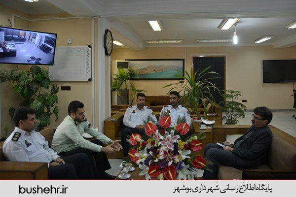 نشست رئیس پلیس مرکز راهور استان به اتفاق هیأت همراه با شهردار بندر بوشهر